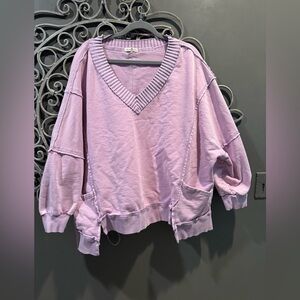 Women’s bluevelvet brand lilac purple oversized distressed vneck sweatshirt XL